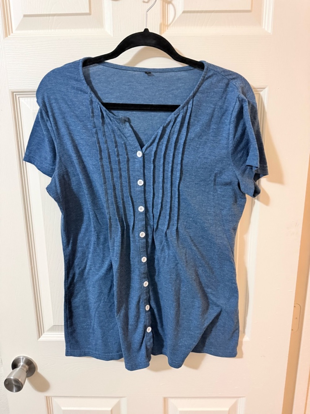 Women’s Blue Button-Front Pintuck Top